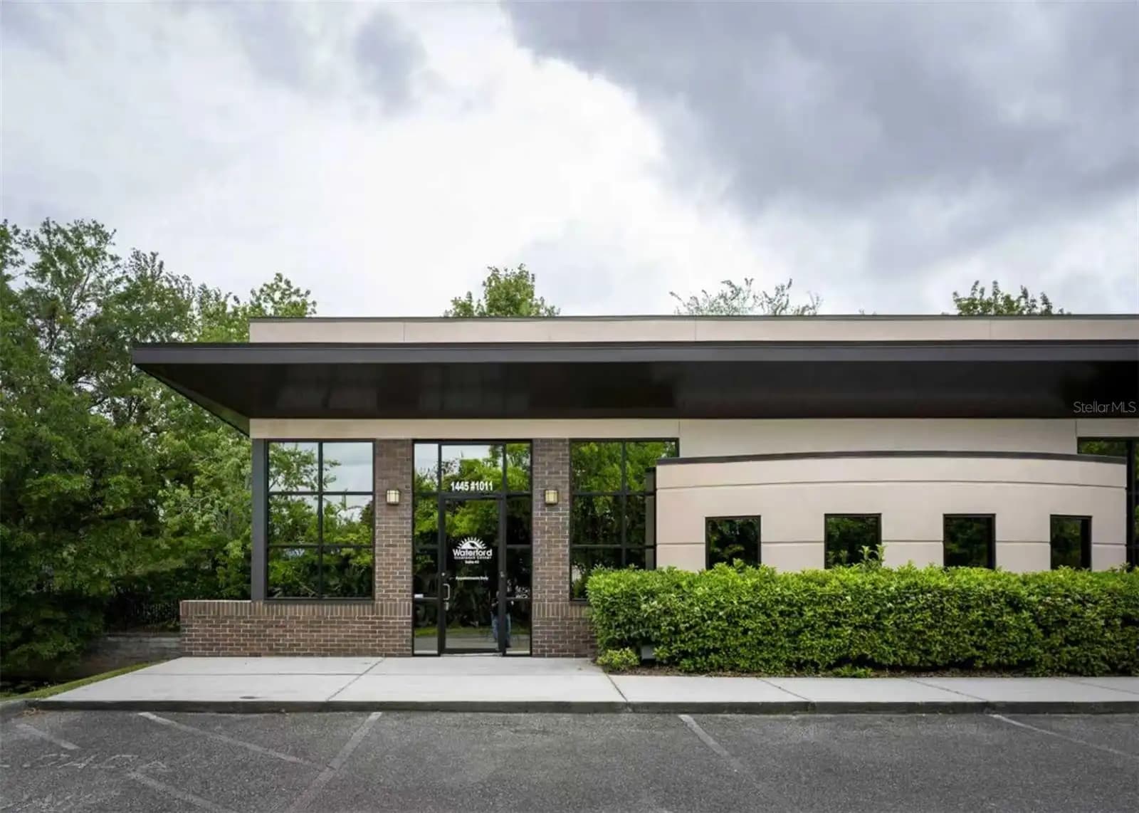 Listing photo