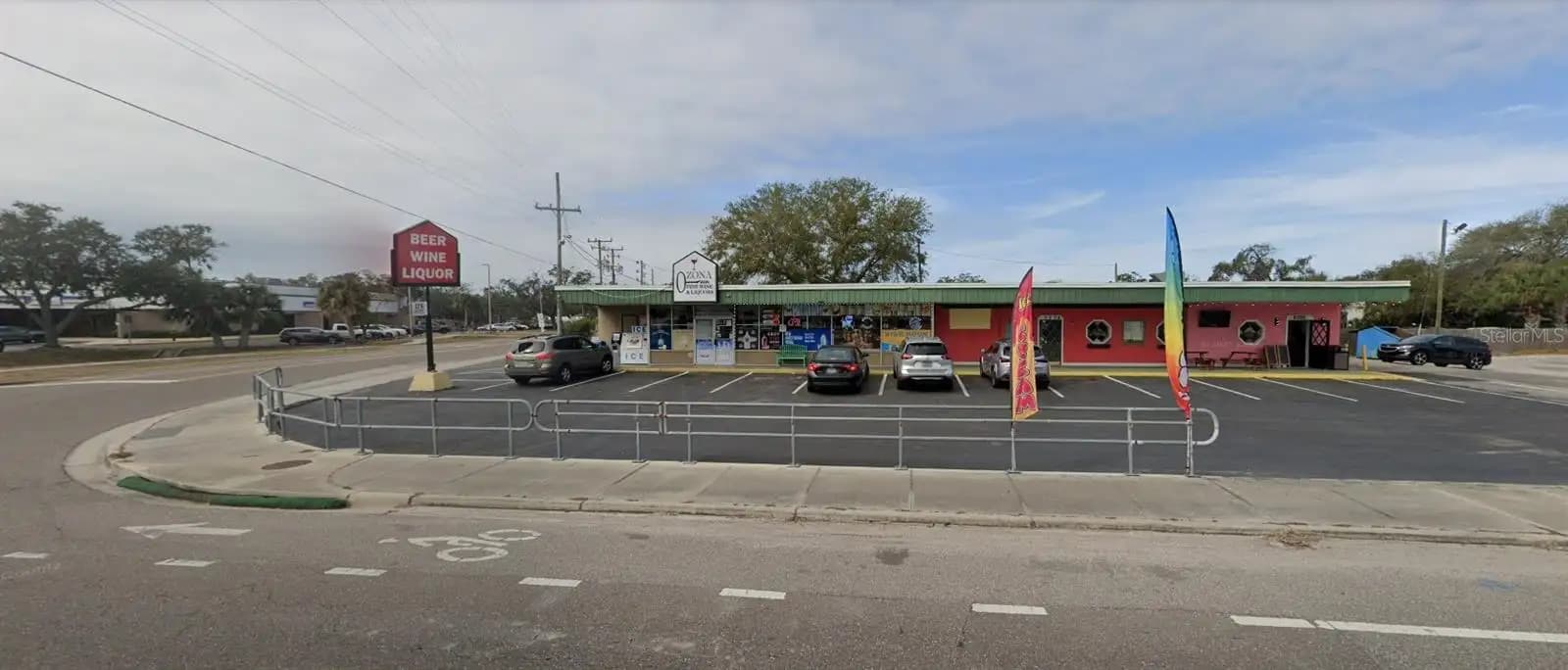 Ozona Fine Wine and Liquor