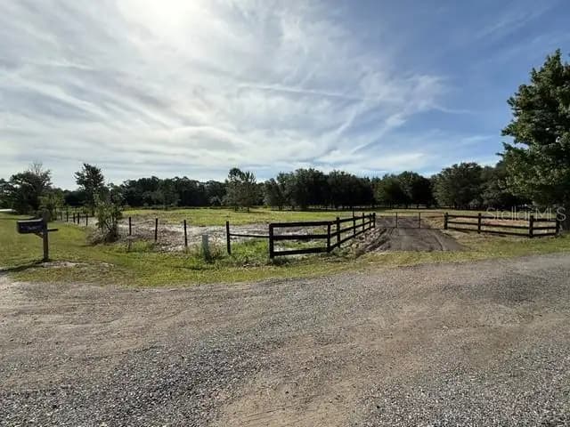 Listing photo